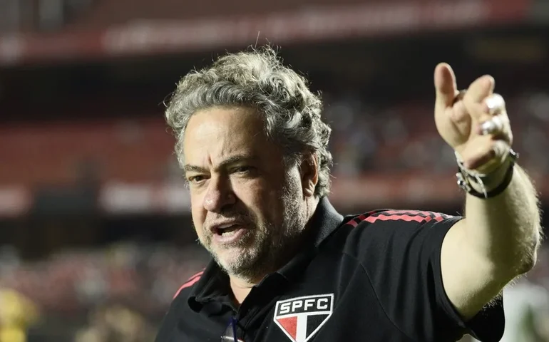 Casares defende venda de jovens do São Paulo ao Porto: 'Teriam mais minutagem hoje?'