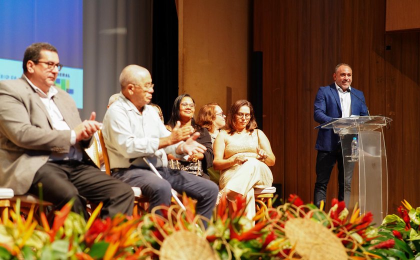 Sesau prestigia cerimônia de abertura do 8º Congresso Estadual de Secretarias Municipais de Saúde de Alagoas