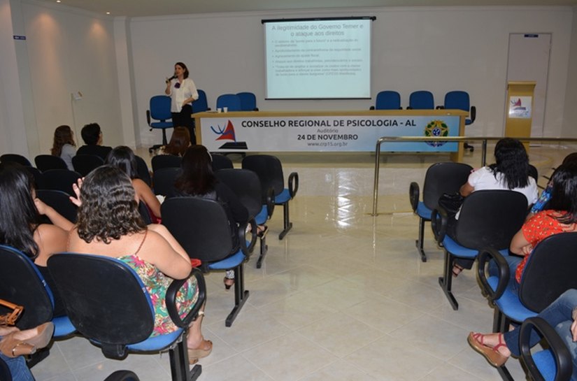 Assistentes sociais discutem rumos da seguridade social