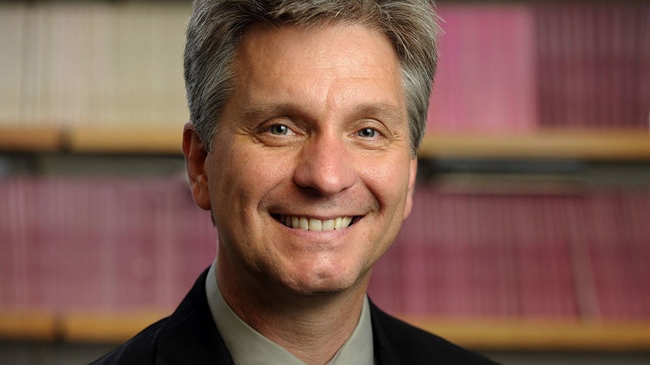 Momento é de mudar política para uma postura mais neutra, diz Waller do Fed