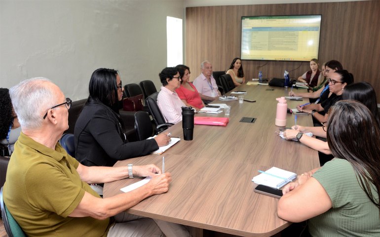 Sesau articula ações com Seduc e Procon para fortalecer controle do tabagismo em Alagoas