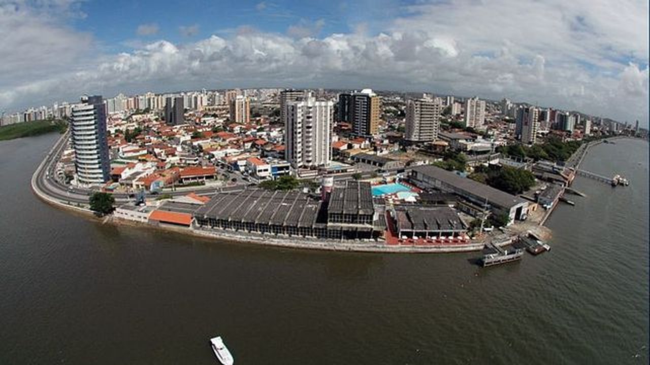Eleitores de Luiz Inácio Lula da Silva comemoram vitória em Aracaju