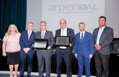 Presidente e o vice do TJAL recebem Comenda Cleomadson Abreu
