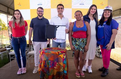 Prefeito JHC autoriza implantação de iluminação em led em todas as grotas de Maceió