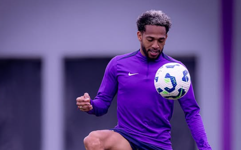 Corinthians perde Martínez por fratura na mão e acende alerta em meio a série de desfalques