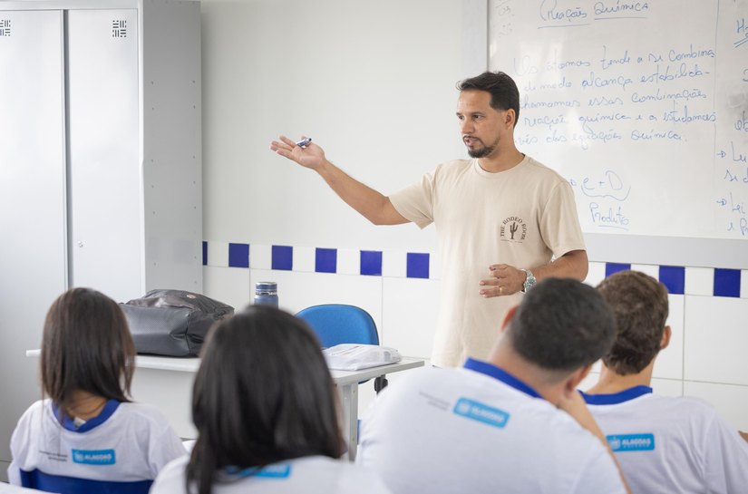 Governo de Alagoas abre inscrições para concurso da Educação com 521 vagas para professores da rede estadual