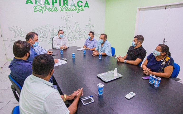 Prefeito Luciano reúne cooperativas para dinamizar a cadeia produtiva em Arapiraca