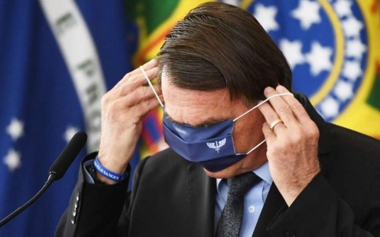 Bolsonaro reproduz vídeo com críticas a governador de Pernambuco