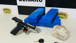 Motorista armado morre e drogas são apreendidas dentro do carro durante operação na Grande Aracaju / Foto: Foto: Polícia Civil/SE