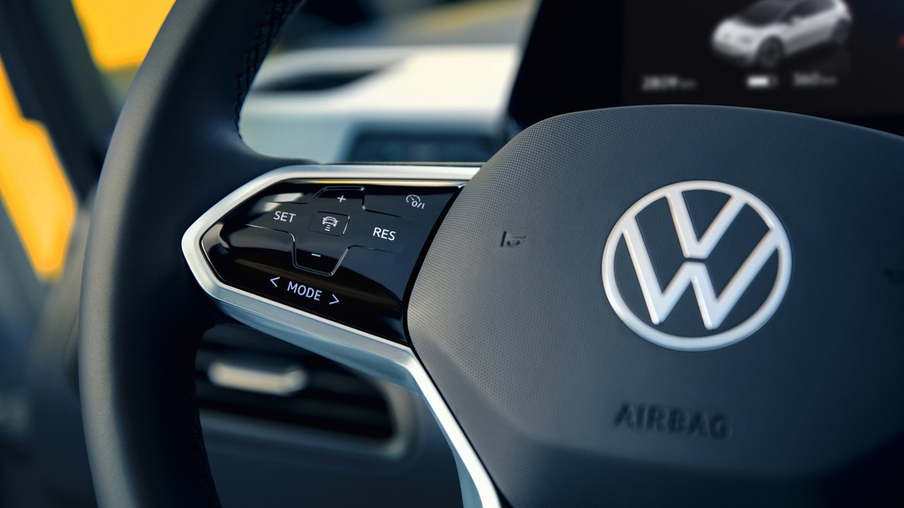 Volks reduz produção a um turno em duas fábricas; paradas atingem metade das montadoras