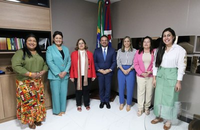 Fátima Canuto recepciona Ministra das Mulheres em visita à Assembleia Legislativa