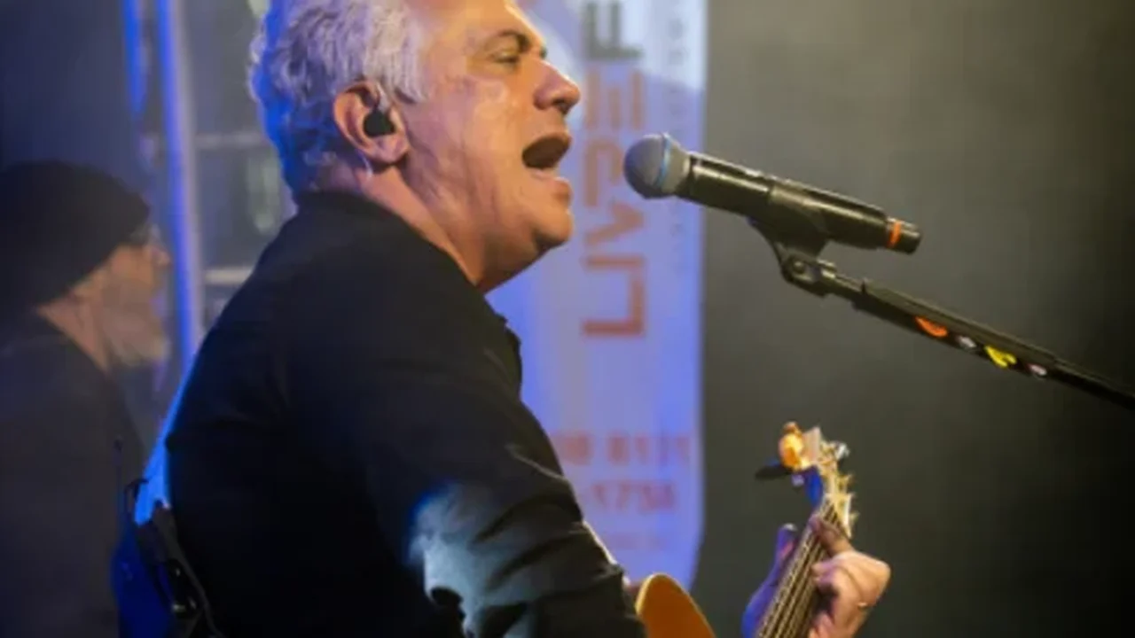 Tour MR. Gyn chega ao fim com encontro entre duas gerações do pop rock em Goiânia