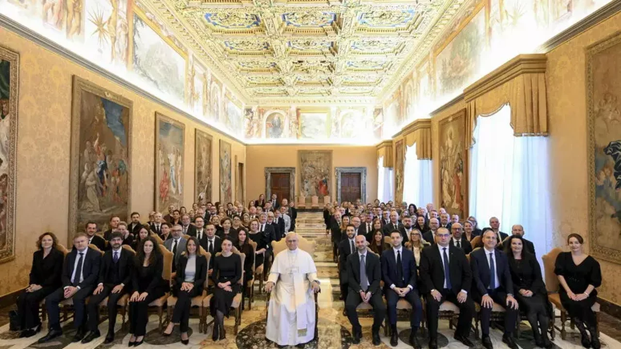 Papa recebe eurodeputados de extrema direita e exalta Europa 'judaico-cristã'