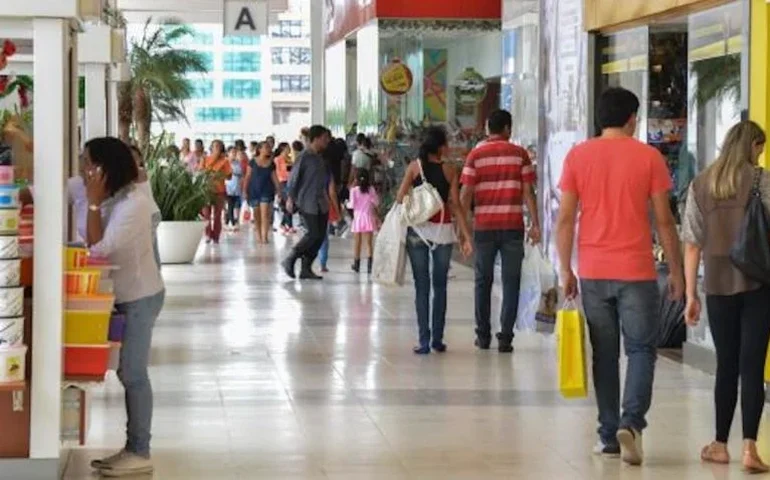 Volume de serviços prestados sobe 0,5% no 1º trimestre ante 4º trimestre de 2023, diz IBGE