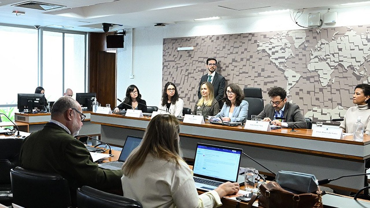 Debatedores defendem ações para conter violência contra jornalistas nas eleições