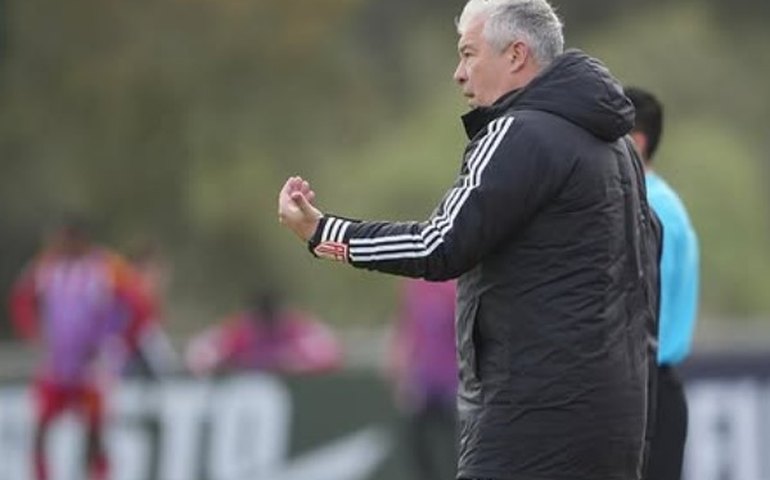 Ex-capitão e atual diretor do Porto, Jorge Costa morre aos 53 anos