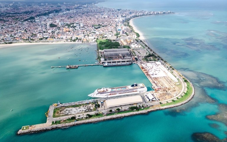 Maceió se destaca entre os destinos mais buscados por turistas estrangeiros no Brasil, aponta Kayak