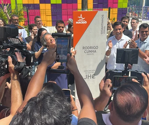 JHC e Marina Candia desafiam a Justiça com uso de órgãos públicos na campanha