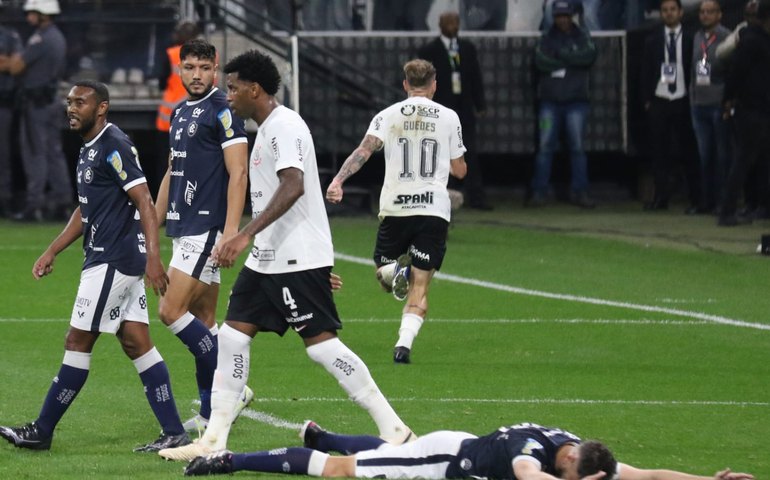 Corinthians sofre, marca no fim e elimina Remo nos pênaltis na Copa do Brasil