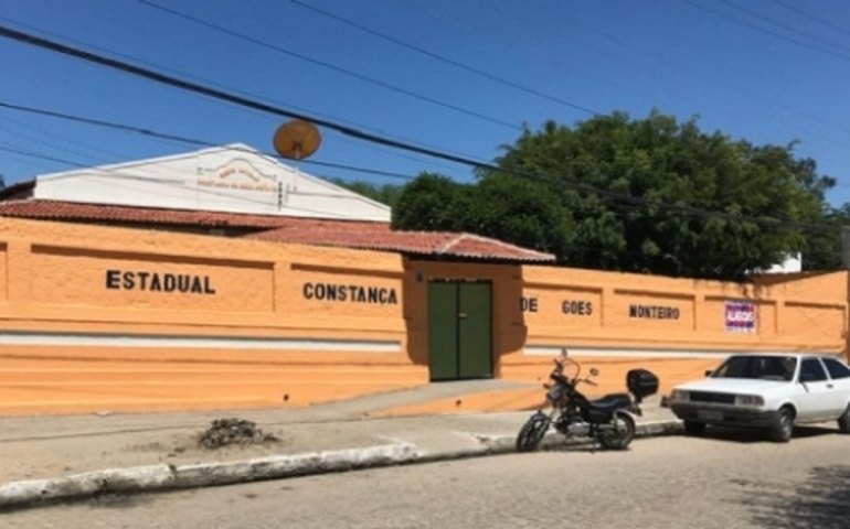 Educação entrega reforma de escola estadual em Major Izidoro