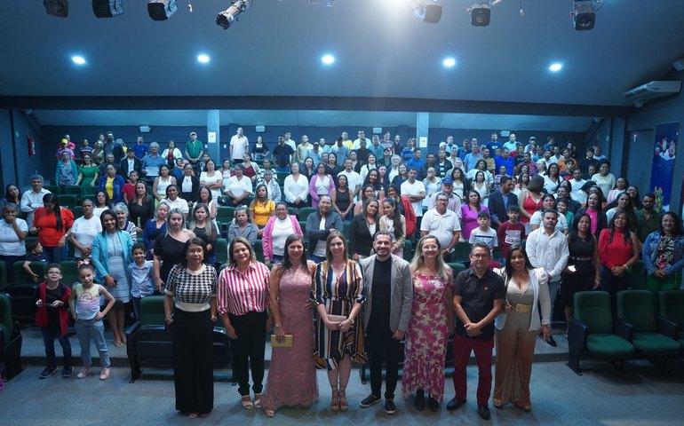 Educação transformadora: mais de 100 arapiraquenses se formam através do programa de Alfabetização de Jovens e Adultos