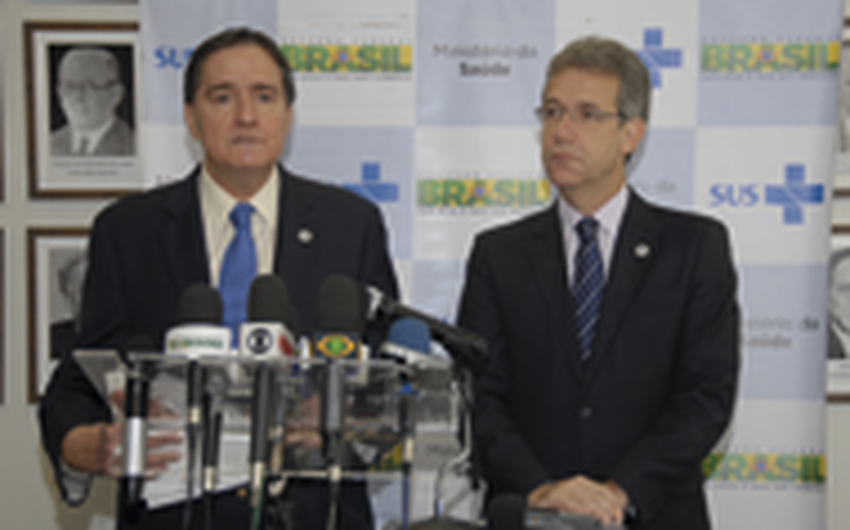 Viajantes de países afetados pelo Ebola recebem orientação nos aeroportos do Brasil