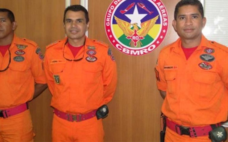 Bombeiros de Santana do Ipanema resgatam vítimas de deslizamento
