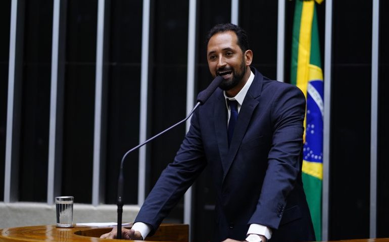 Comissão do Esporte vai discutir regulamentação de apostas no futebol