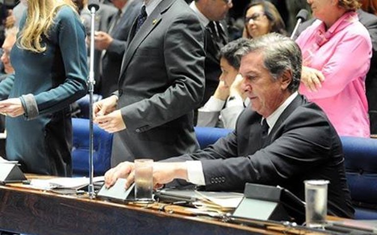 Collor diz que mudança no indexador da dívida possibilita desenvolvimento de Alagoas