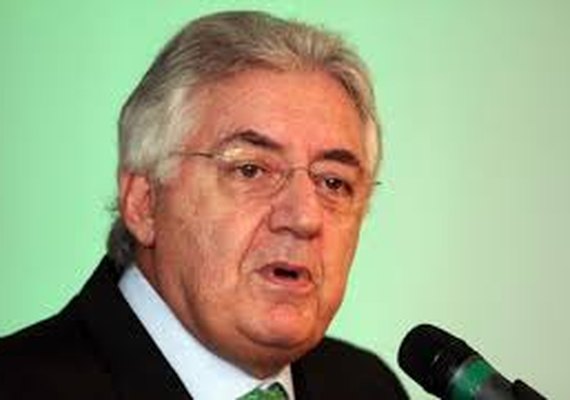 “O PSD irá se coligar com quem a executiva nacional do partido decidir”, afirma Ministro