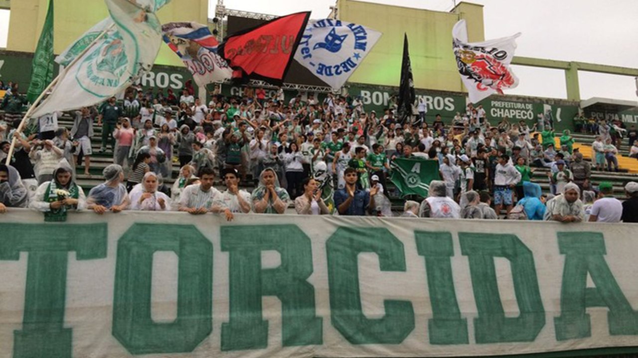Em recuperação do luto, Chape começa reestruturação do futebol