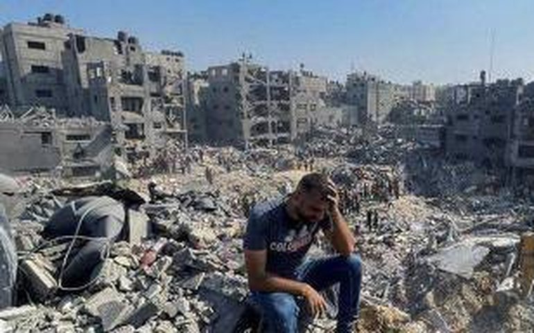 Ao menos 32 mortos após atentado islamista em praia da Somália