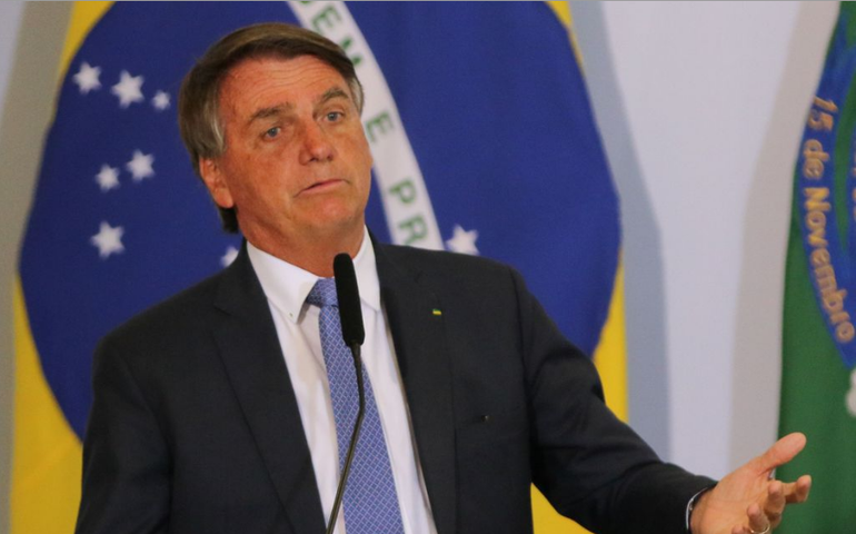 Bolsonaro: há quase 30 navios russos vindo ao Brasil