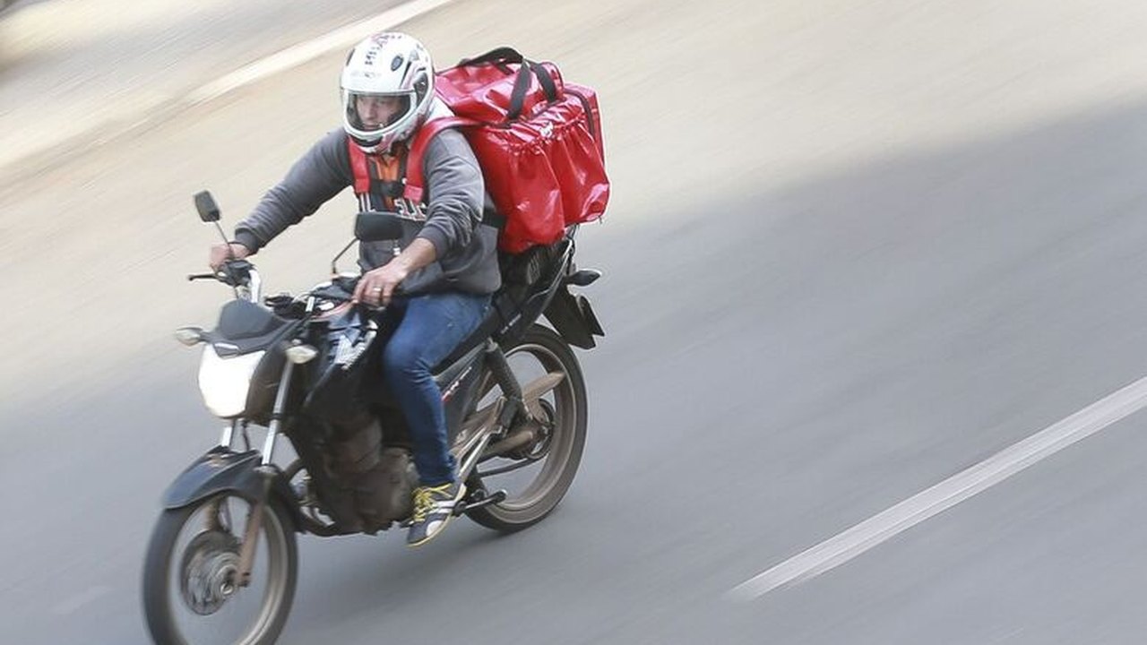 Restaurantes criam delivery próprio para fugir da dependência do iFood