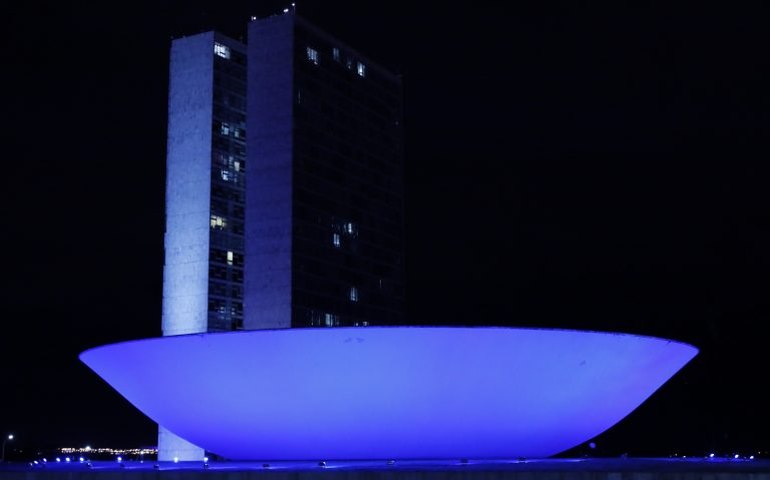 Comissão de Saúde debate práticas voltadas à população autista