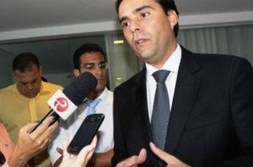 Presidente da Câmara determina desconto nos salários dos servidores que não justificarem faltas