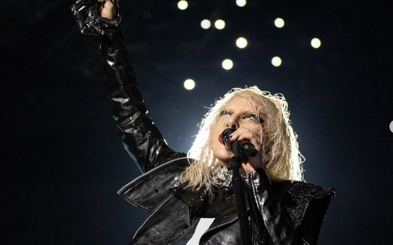 Lady Gaga revela que precisou 'desaprender a cantar' para viver Arlequina em 'Coringa: Delírio a dois' 