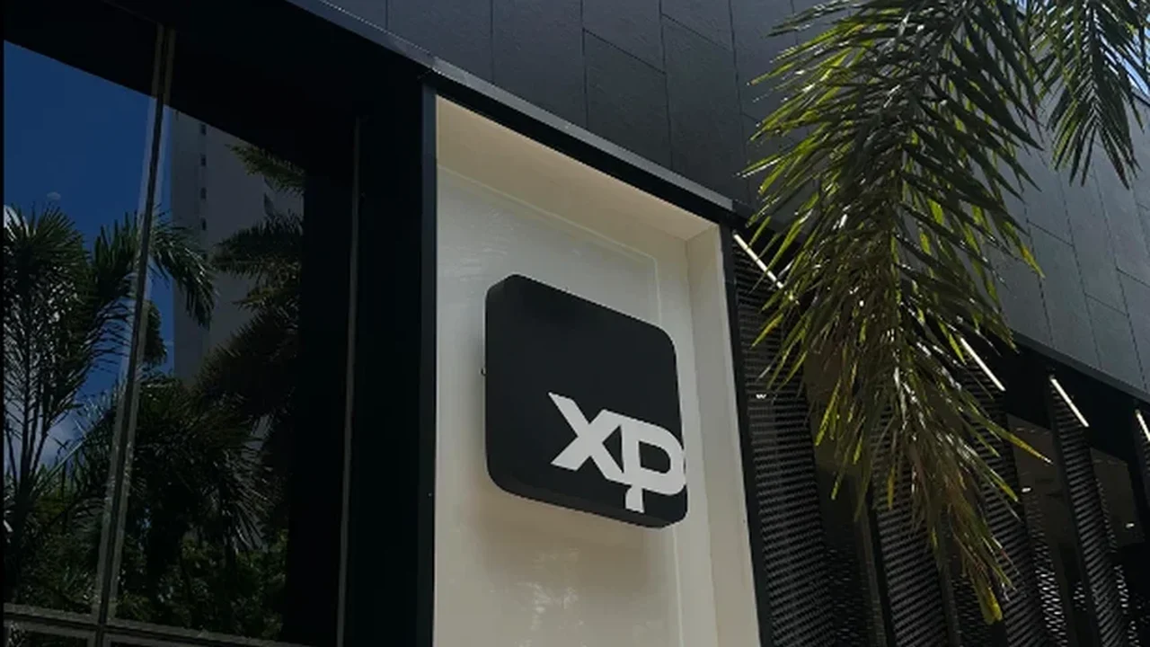 XP; lucro líquido ajustado sobe 16% no 4º trimestre de 2024 para R$ 1,2 bi