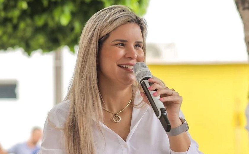 Atalaia conquista 100 novas casas e anuncia mais investimentos em moradia: “O trabalho só vai continuar”, afirma prefeita Ceci