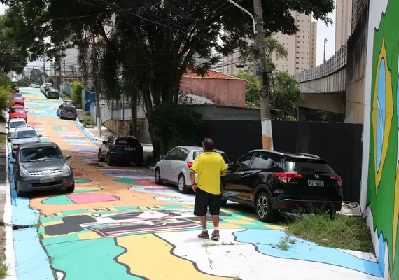 Conheça as ruas escolhidas como as dez mais descoladas do mundo e confira o que elas têm a oferecer; veja fotos