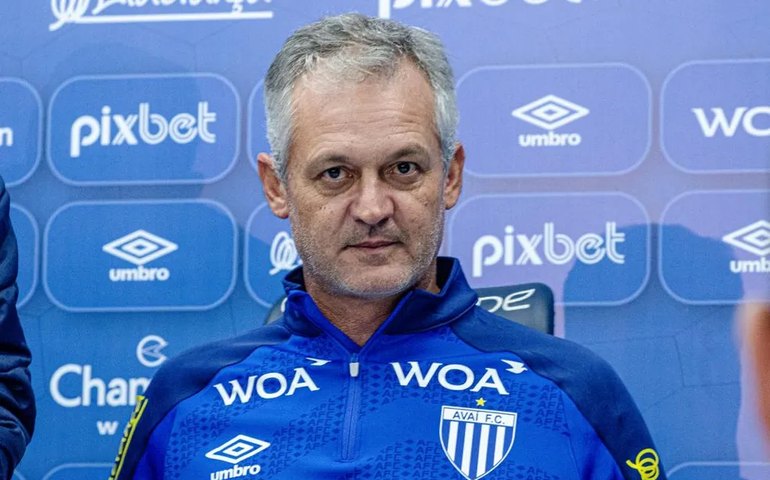Lisca estreia com vitória no comando do Avaí diante do Atlético-MG