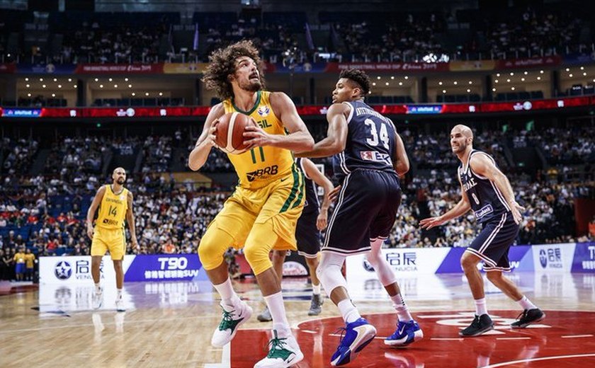 Anderson Varejão dá toco em prefeito e vence Jogo das Celebridades da NBA