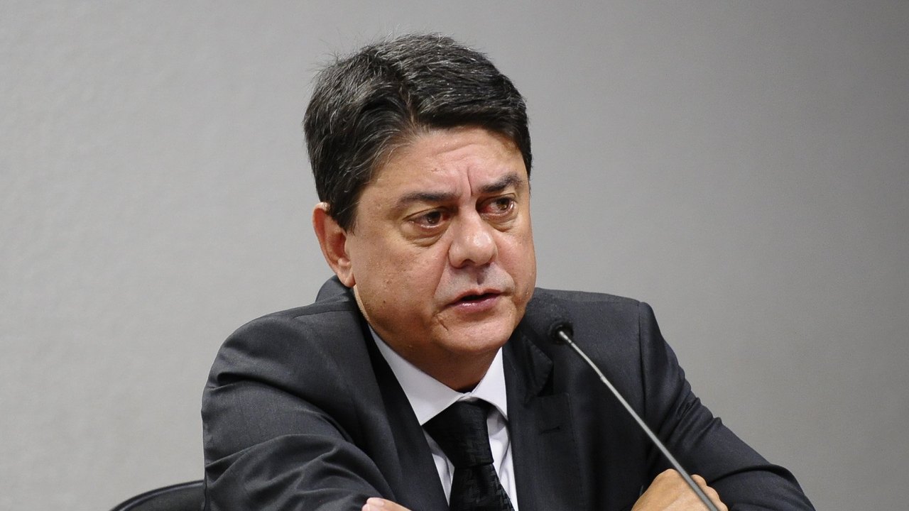 Ex-deputado do PT contraria Lula sobre recriar Ministério da Segurança Pública