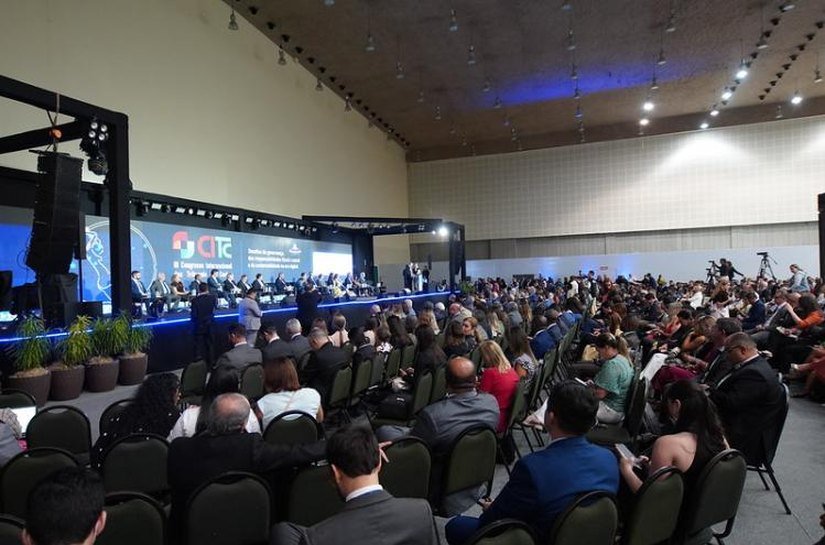 Oficinas e Conferência Magna marcam o segundo dia do Congresso dos Tribunais de Contas
