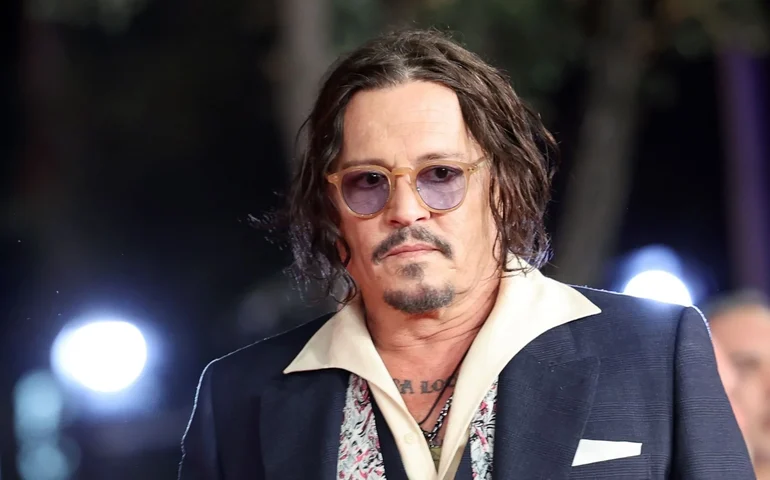 Polícia atende denúncia de invasão na casa de Johnny Depp em West Hollywood