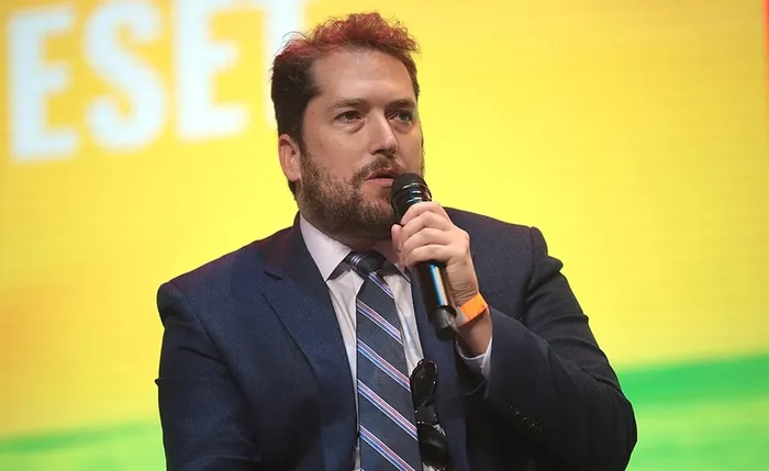 Darren Beattie, assessor do Donald Trump