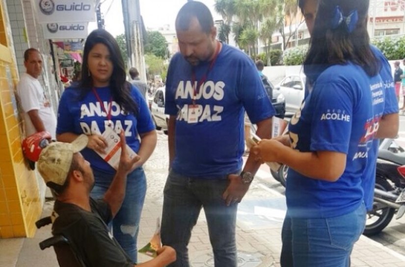Anjos da Paz acolhem dependente químico em busca ativa em Arapiraca