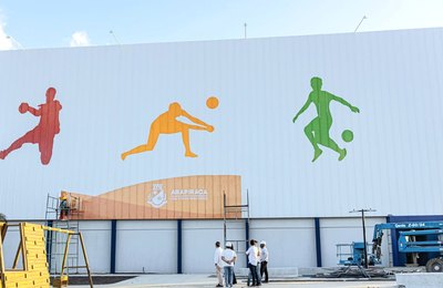 Prefeito Luciano destaca avanços nas obras do complexo esportivo e área de convívio social em Bananeiras