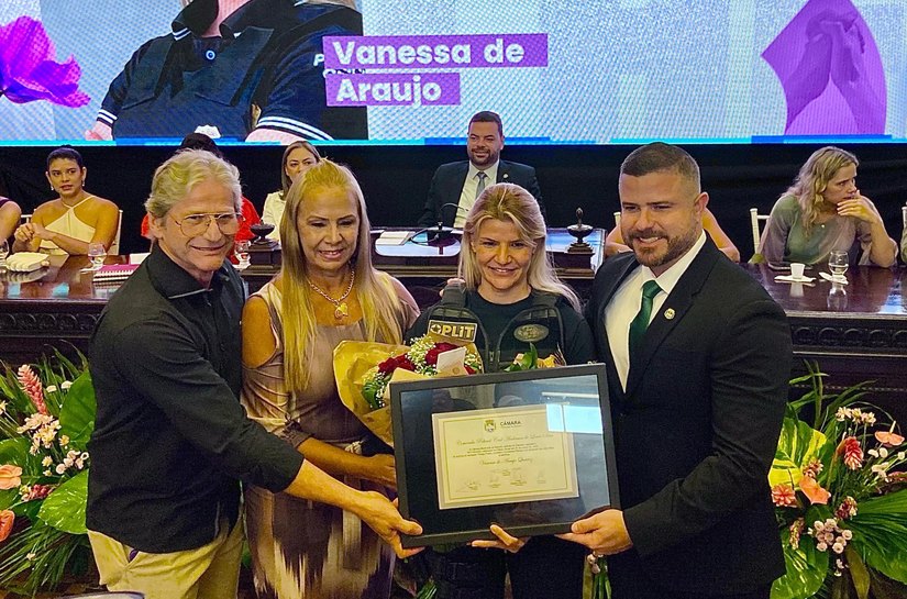 Policial civil que impediu feminicídio é homenageada na Câmara de Maceió