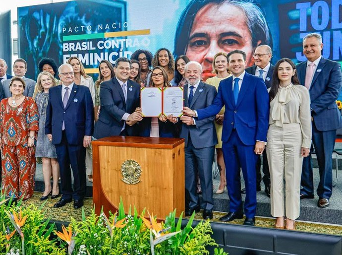 “Luta deve ser de toda a sociedade, principalmente dos homens”, diz Lula, ao assinar Pacto Nacional contra o Feminicídio